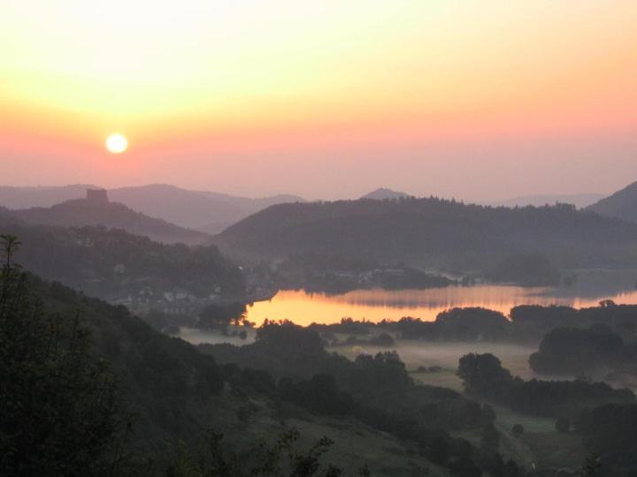 Apartament Les Pieds Dans L'Eau Murol Zewnętrze zdjęcie